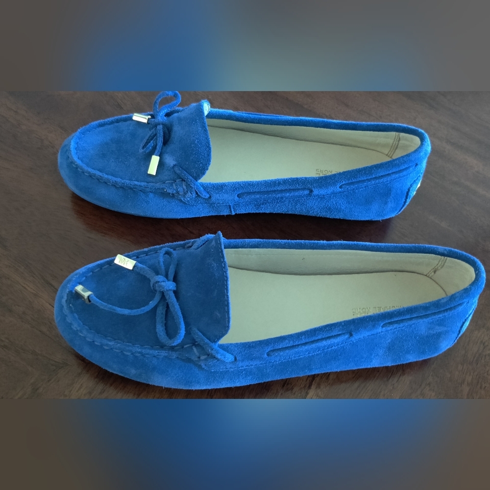 Michael Kors Flats, size 6, color Blue 🔵